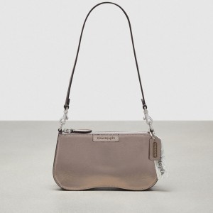 Coach Wavy Baguette Bag In Metallic Coachtopia Leather Grigie Metal | COH864767